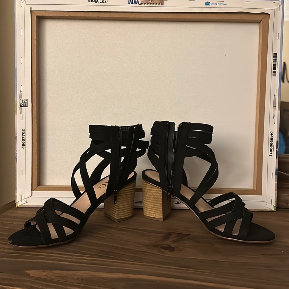 Black cute heels strappy